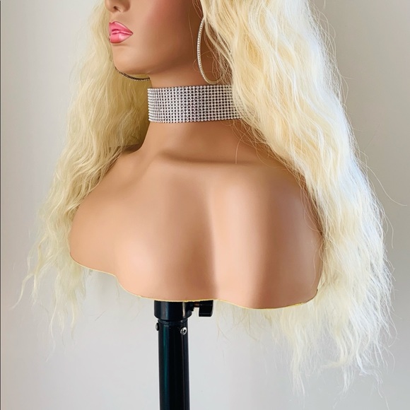 “Put On & Go” Blonde Synthetic Wig with Bangs for EVENTS 🧡 NO FURTHER DISCOUNT - Picture 9 of 11